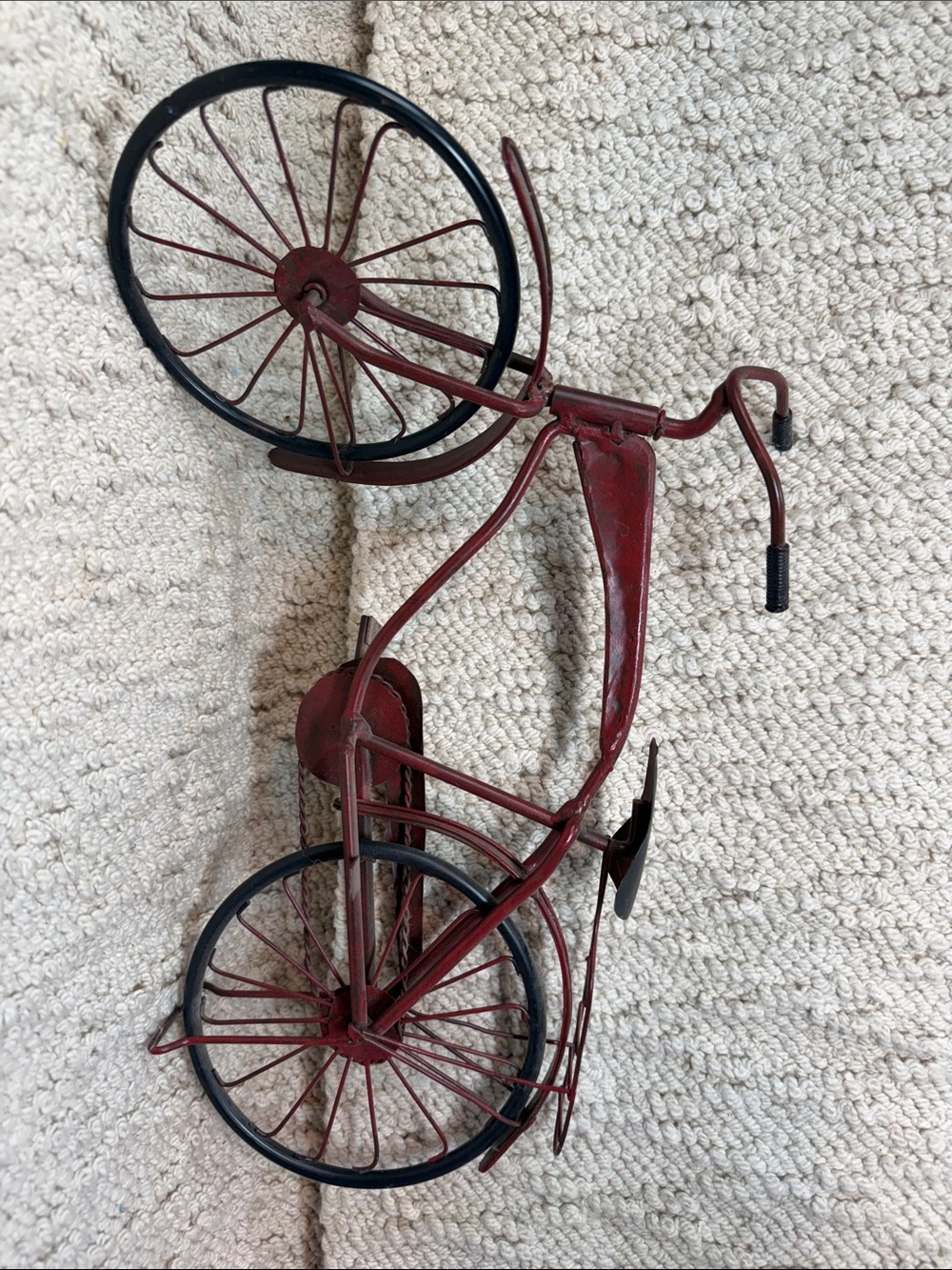 Decorative Red Metal Bicycle Wall Art - Vintage-Style Home Accent